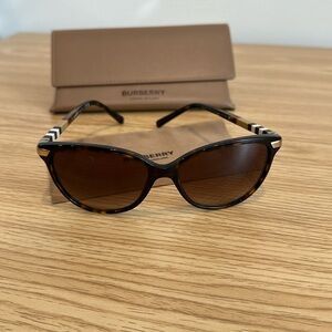 Burberry brown sunglasses